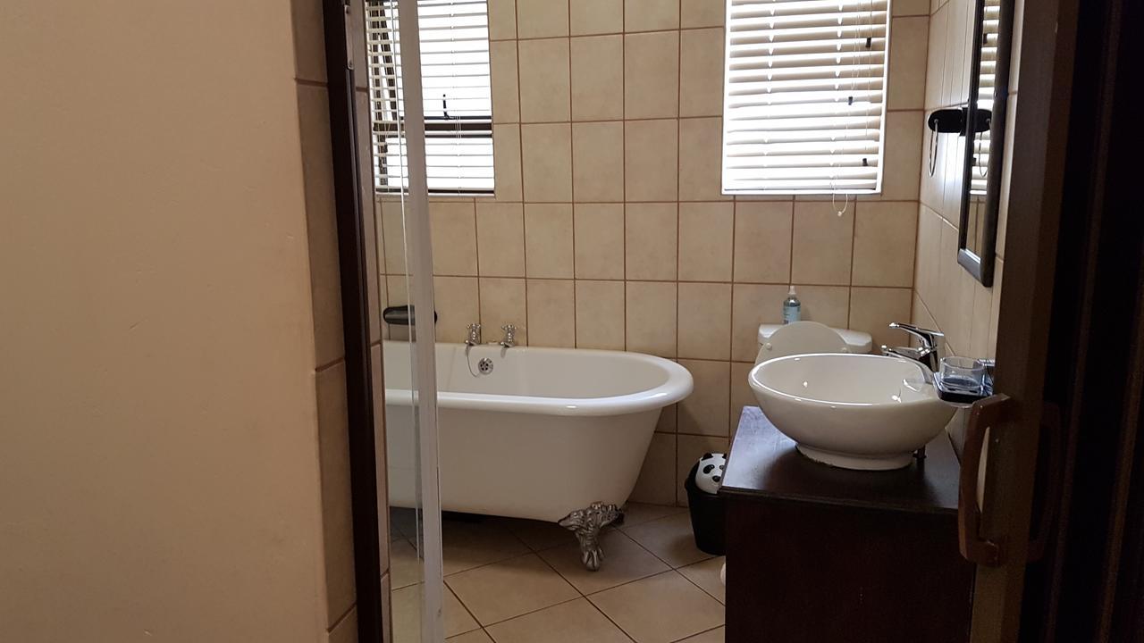 Tsessebe Guesthouse Bloemfontein Exterior foto